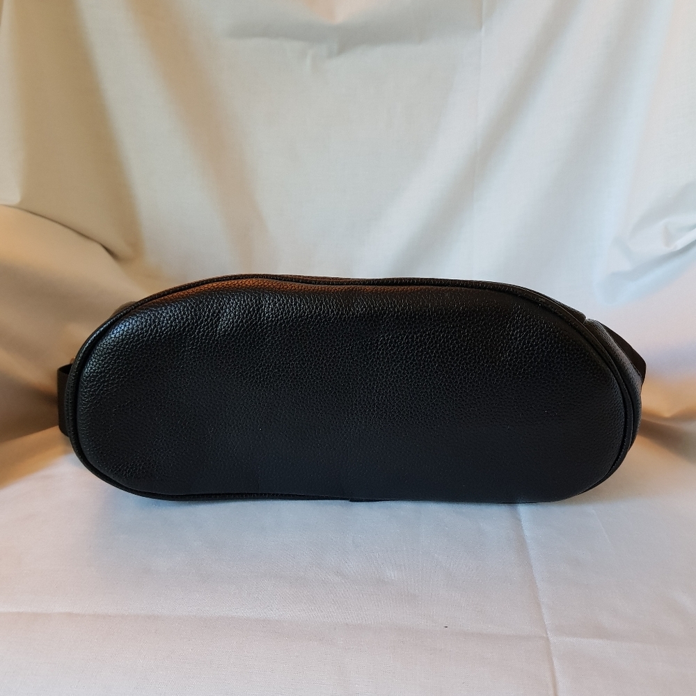 Backpack - Picture 8 of 9